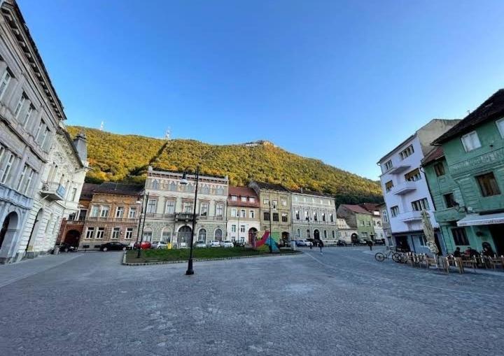 Piata Sfatului Pietonal Apartment Brasov Bagian luar foto
