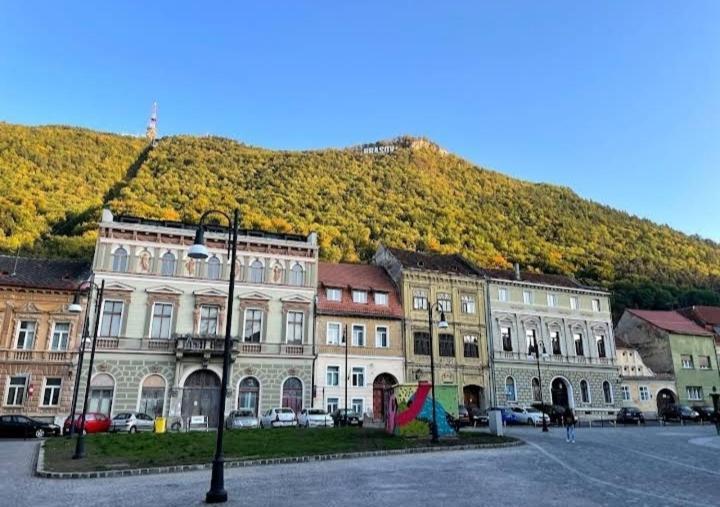 Piata Sfatului Pietonal Apartment Brasov Bagian luar foto