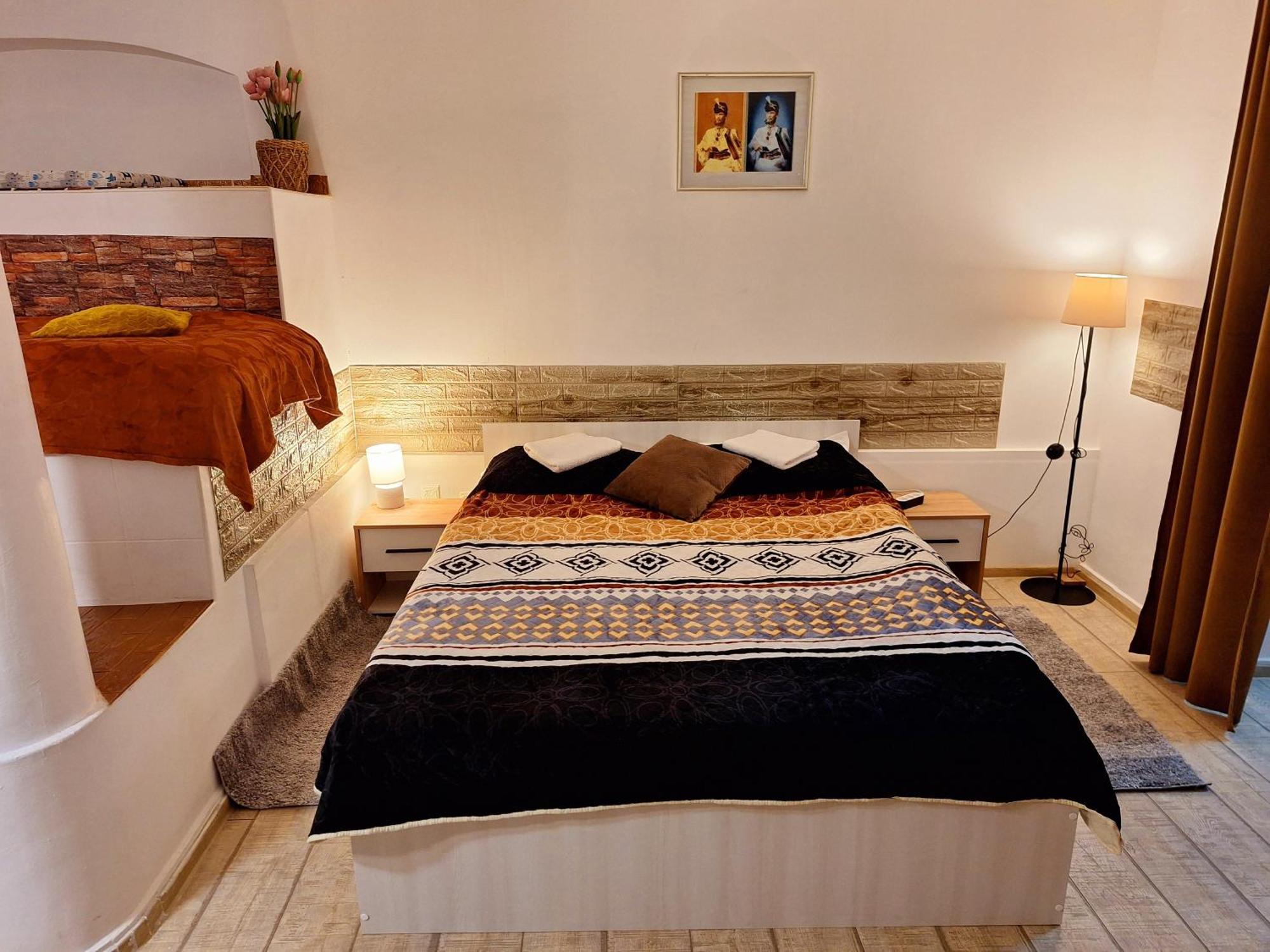 Piata Sfatului Pietonal Apartment Brasov Bagian luar foto